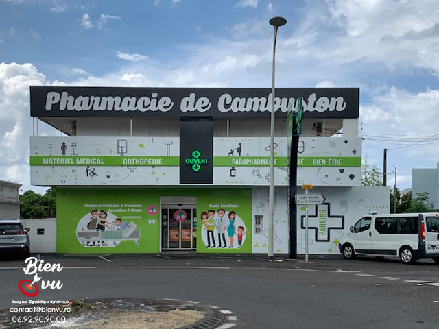 Agencement de façade Commerciale Pharmacie